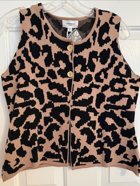 Anniewear Sweaters - ANNIEWEAR Women's Leopard Print Black and Tan Sleeveless Sweater Vest